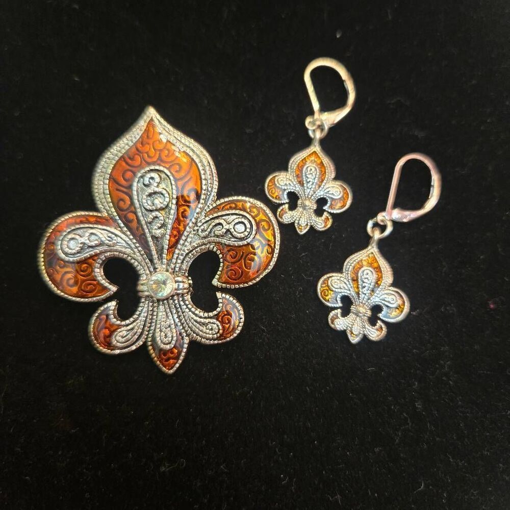 NEW Fleur De Lis Pendant / Pin with Earrings Silver & Orange